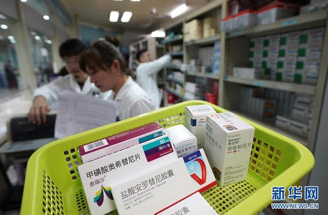 ▲业内人士称，正规的药代非常受医生欢迎。  图片来源/新华网