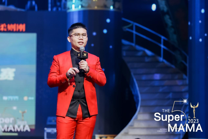 这一创举不仅在生活中激励每位妈妈发现真实的自我，更成为周围妈妈的楷模，带动更多人看到自己，见证自己。