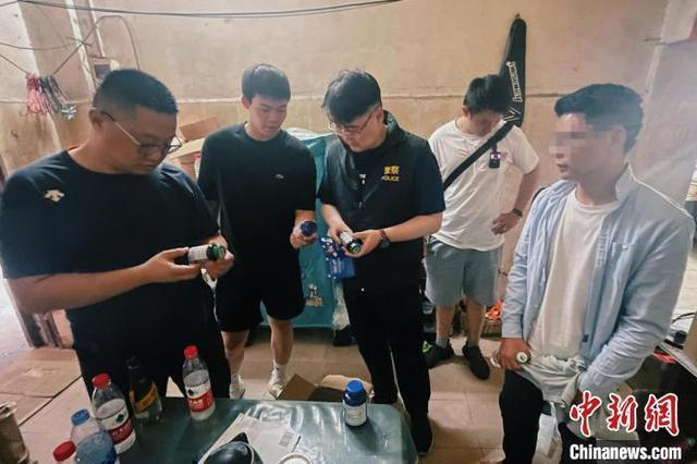 2023年7月16日，警方开展集中收网行动，抓获犯罪嫌疑人19名，捣毁犯罪窝点6处。 上海市公安局供图