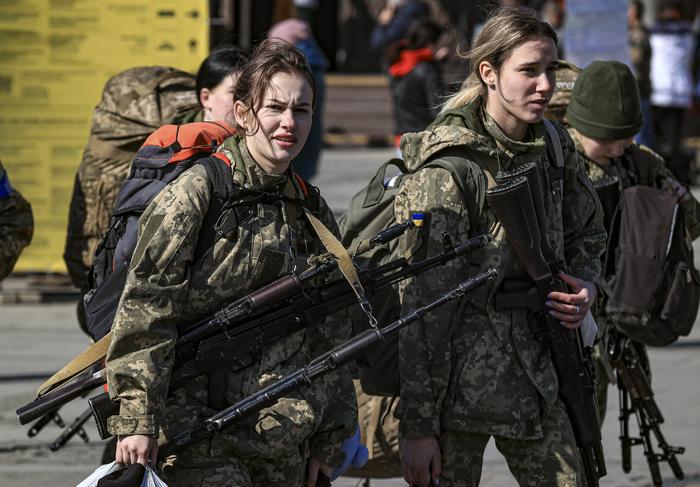 约6万名乌克兰女性在军队工作，图自美媒