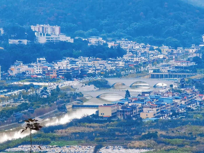 以上图为曹溪香水平台。如梦 摄
