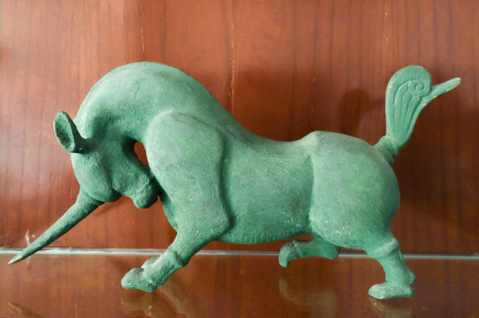 独角镇墓兽（仿汉代）