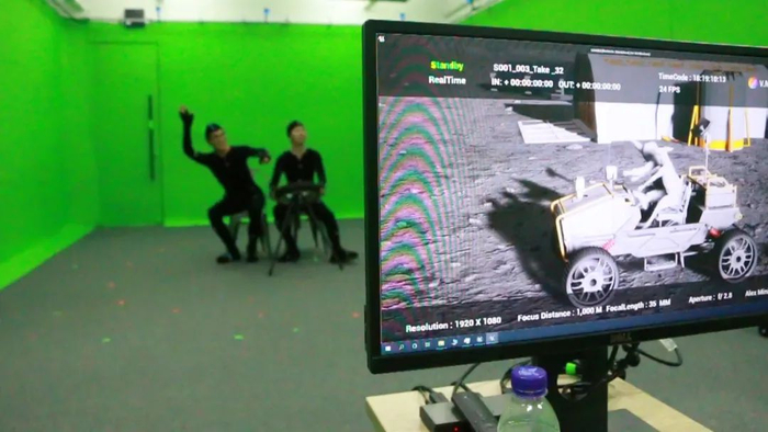 墨境天合公司动作捕捉摄影棚内，工作人员正在做镜头测试。（采访对象供图）