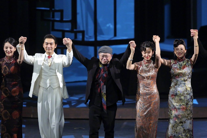总导演叶锦添与演员们一起谢幕 图片来源：国家大剧院微博