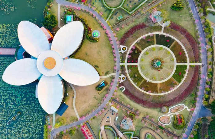 岭南大地百草园。图/吴梓昊