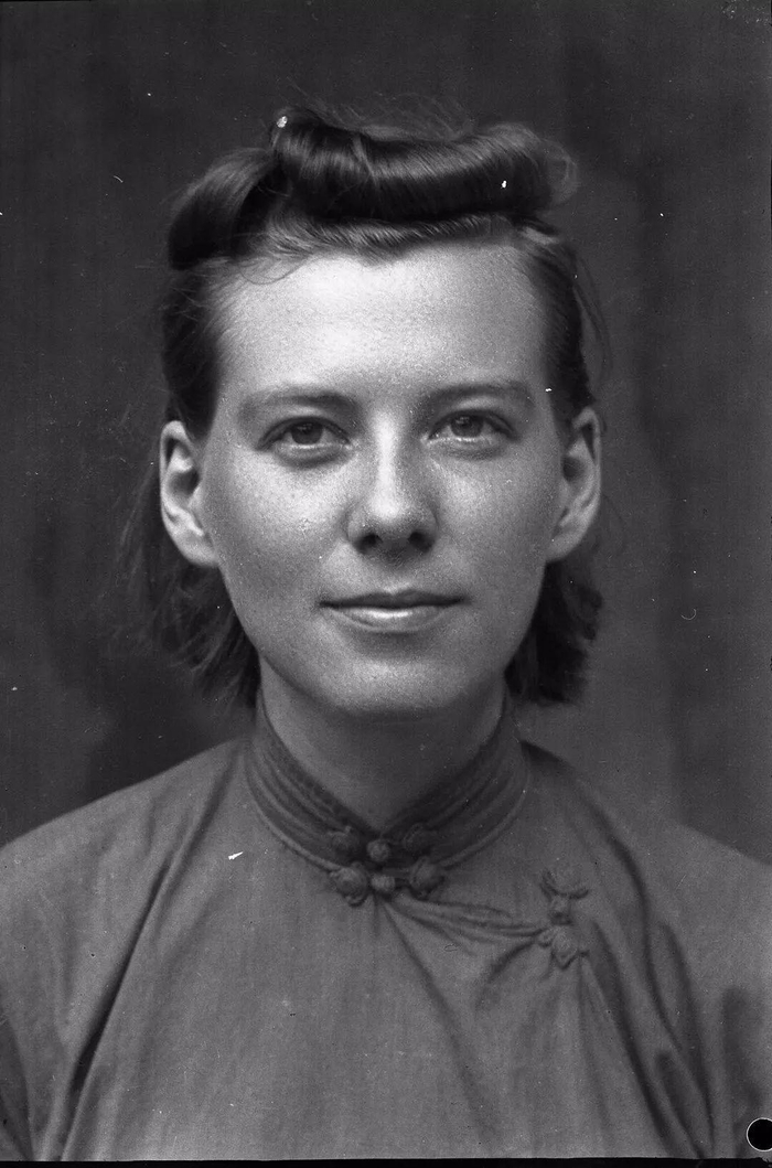 ▲年轻时的伊莎白 柯马凯供图