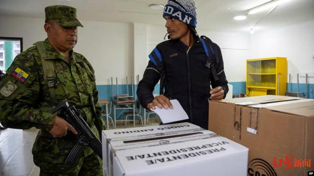 ▲厄瓜多尔首都基多的一个投票站