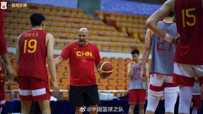 图片来源：中国篮球之队官方微博