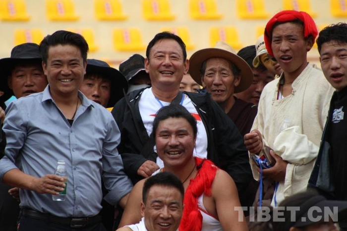 图为现场观众 摄影：德吉卓玛