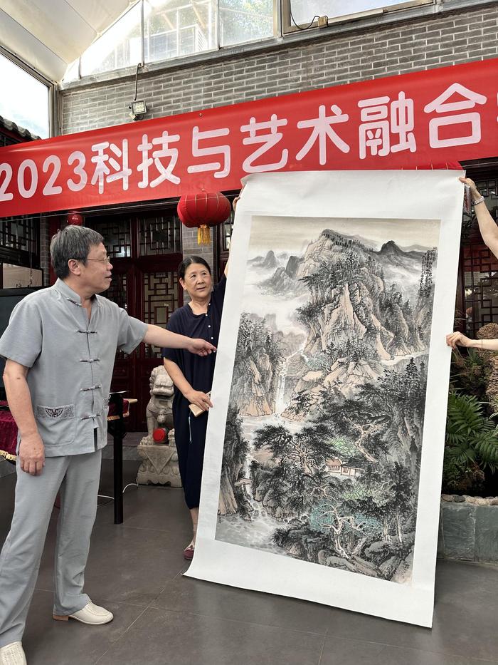 当代著名禅意画家刘师哲老师特献上他的巨幅画作《山居图》表达对本次活动的祝贺与支持