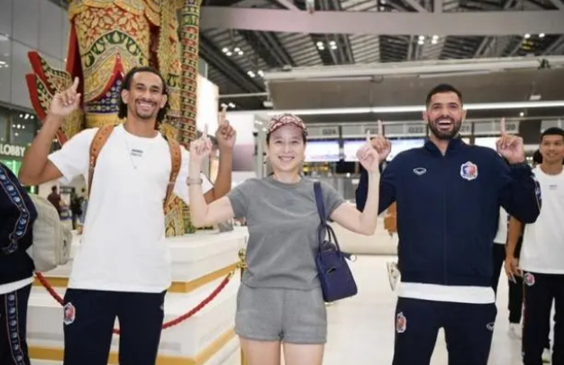 伍伦盼带领球队出征亚冠附加赛