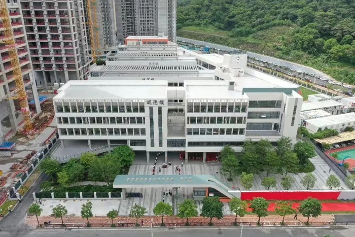 近日新落成的“南屏实验小学”。朱习/摄