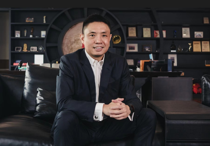 联络互动董事长、Newegg新蛋董事局主席何志涛