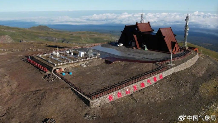 长白山天池气象站 图/邢建民