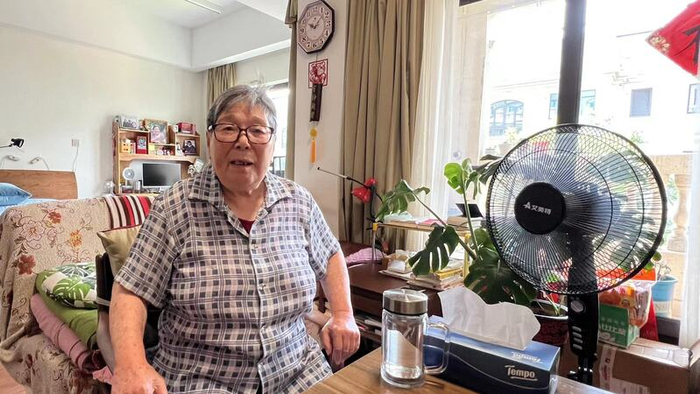 拍摄完《毛毛告状》，导演王文黎和毛毛一家成了朋友，她向记者讲述这段往事的后续 谢飞君摄