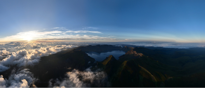 长白山天池 图/矫祥肇