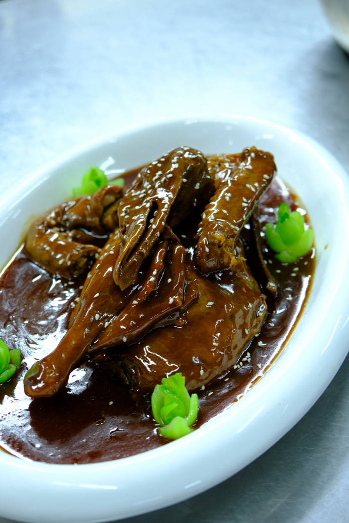 陈皮花雕醉鸭。记者 尹世斌 摄