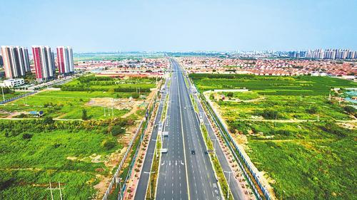     8月23日拍摄的沧州市解放路东延路段。 河北日报通讯员张子衡摄