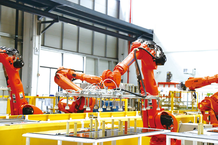 基于海尔COSMOPlat大规模定制模式打造的智能＋5G互联工厂