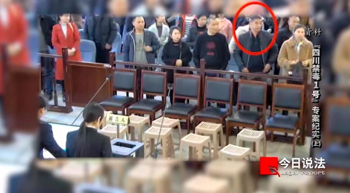 ▲背后主谋旁听庭审