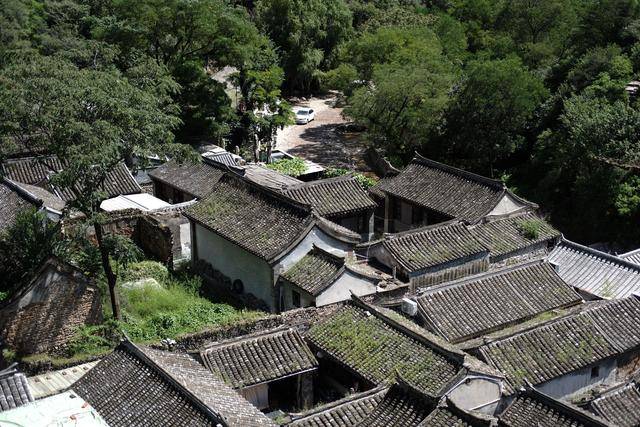 洪水过后，爨底下村的古宅院依然保存完好。新京报记者 曹晶瑞 摄