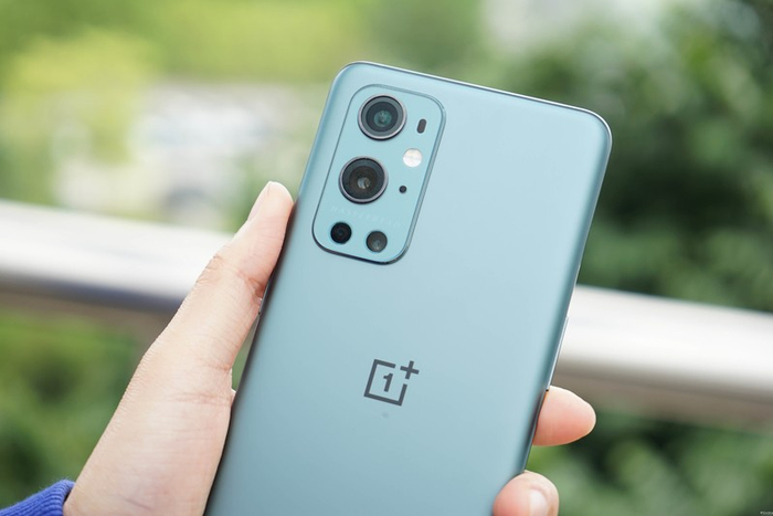 （图为一加9 Pro）