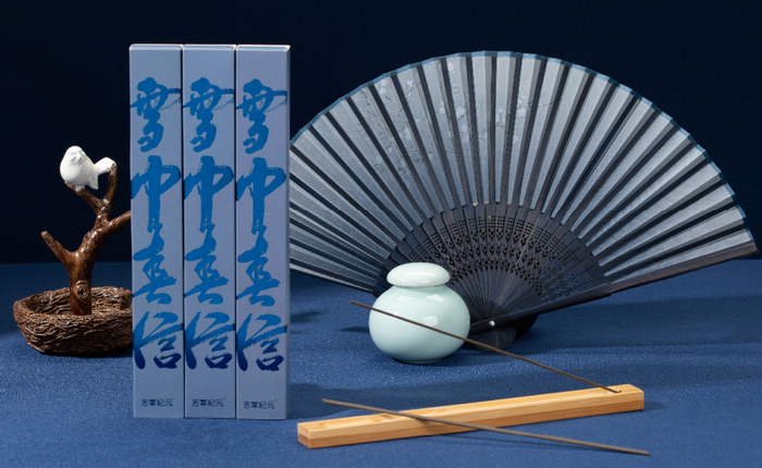 △雪中春信·线香→成分：沉香、白檀、藿香、龙脑等天然香料