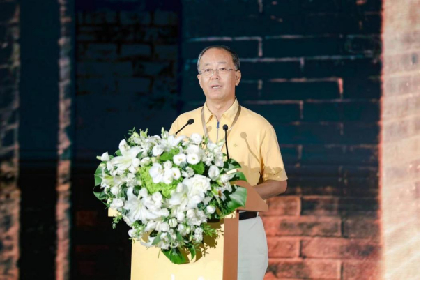 四川中国白酒金三角酒业协会常务副理事长焦伟侠