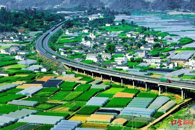 ▲安宁河流域米易县撒莲镇农田一景。摄影：高阳琼