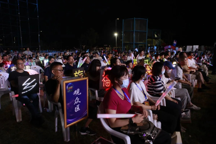 “大湖飞歌”第七届合肥青年歌手大赛半决赛在月亮湾露营公园开赛