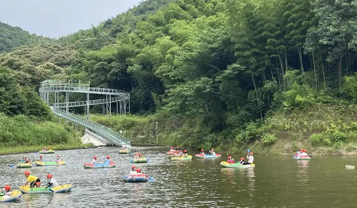 黄山寨高空漂流