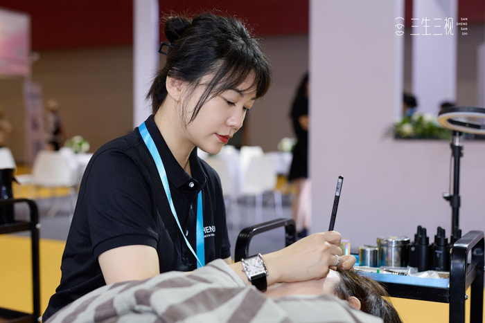 陈思雨野生眉创始人机构亮相美博会,多项行业创举再展先锋!