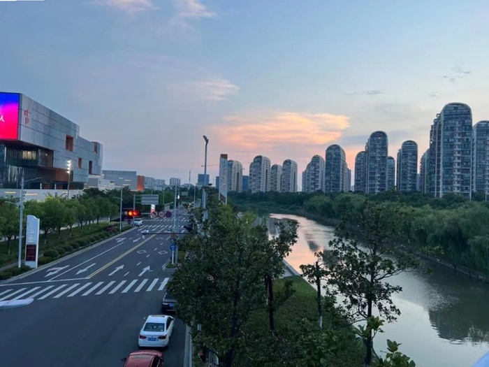 苏州此次新政提出，购买120平方米及以上商品住房不再进行购房资格审核。资料图片