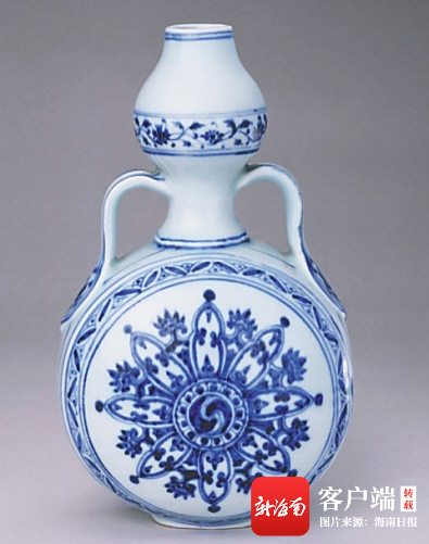 资料图：明永乐青花双耳葫芦式扁瓶。