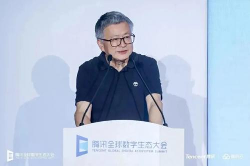 中国音像与数字出版协会常务副理事长兼秘书长，敖然