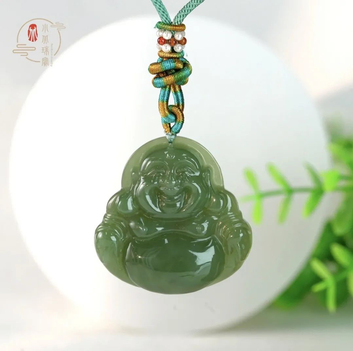 图 | @小北珠宝严选 的和田玉吊坠