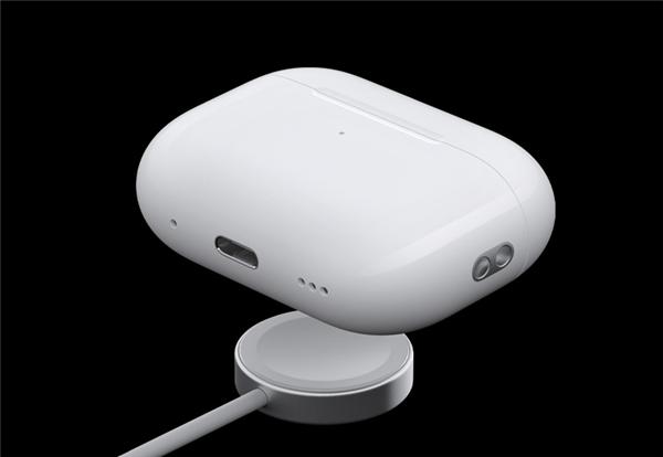1899元不加价！苹果全新AirPods Pro 2发布：换装USB-C接口_手机新浪网