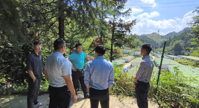 图3：五矿期货前往镇雄县生猪养殖场调研