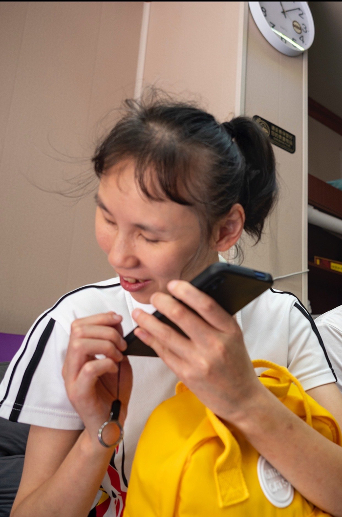 9月13日上午10点左右,郑女士和丈夫,外婆一大家子