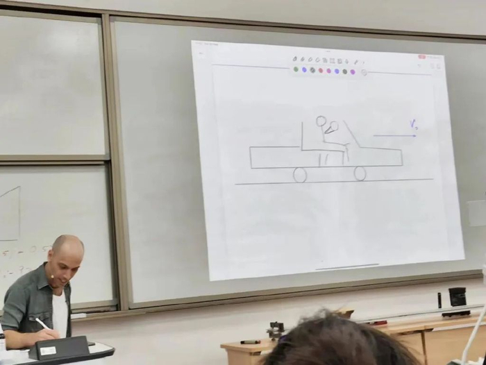 广东以色列理工学院教师Amit授课