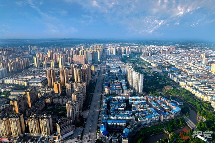 岳池县城全景。