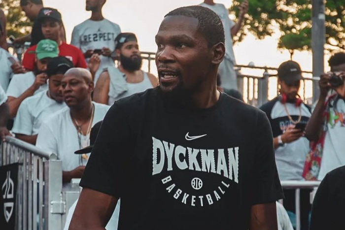 在生涯早期参加戴克曼赛事的杜兰特 图源：Bleacher Report