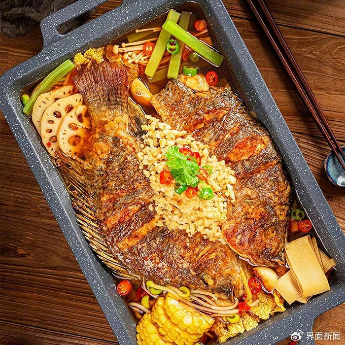 盒马 X 国联小霸龙 蒜香风味烤鱼 （图片来源：盒马app）