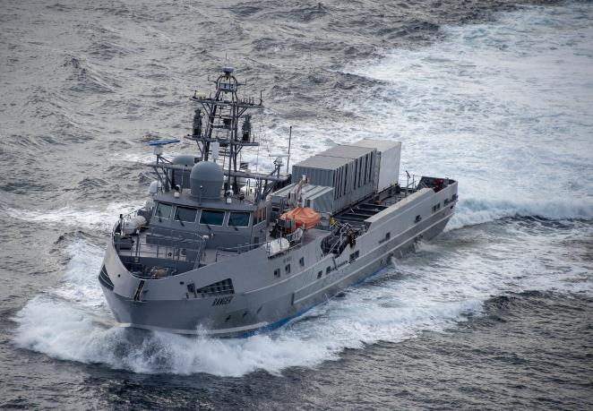 &nbsp;&nbsp;&nbsp;&nbsp;"水手"号与"游骑兵"号无人水面艇 资料图