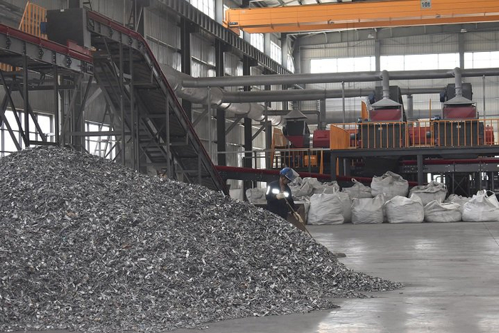 贵州贵铝新材料股份有限公司再生铝事业部生产车间。李雪雪 摄