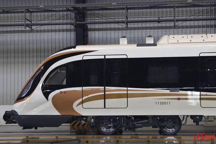 ▲轨道交通13号线列车首次亮相