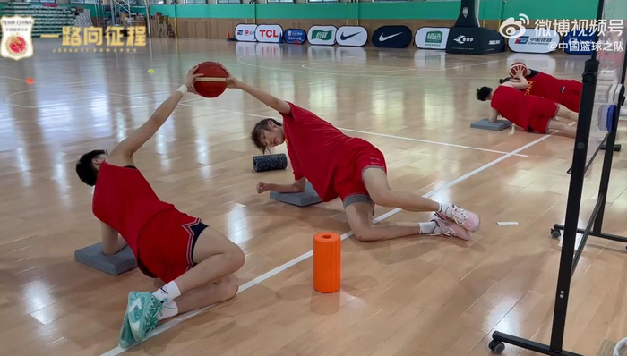 中国女篮备战杭州亚运会（视频截图）