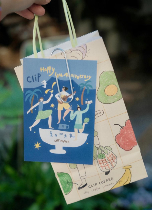 ▲clip coffee外卖包装插画设计