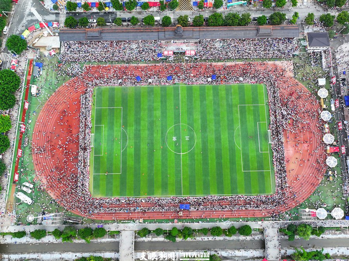 航拍贵州村超现场。贵州日报天眼新闻记者 汪国锋 摄