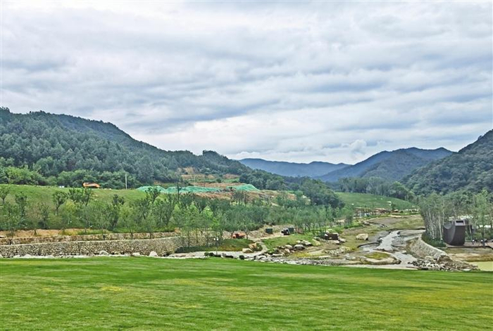 9月11日拍摄的云山湖森林康养度假区项目现场。